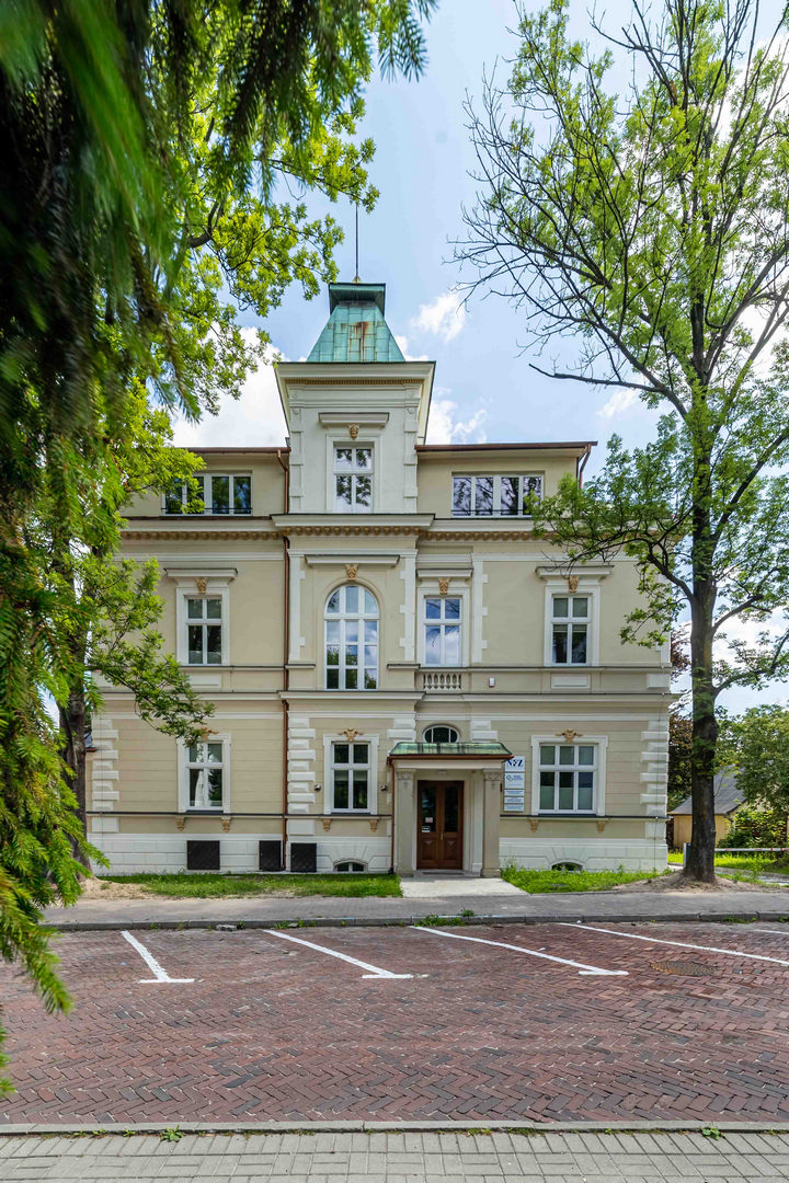 Przebudowa zabytkowej willi na potrzeby Dziennego  oddziału psychiatrycznego przy ul. Krasińskiego w Bielsku-Białej